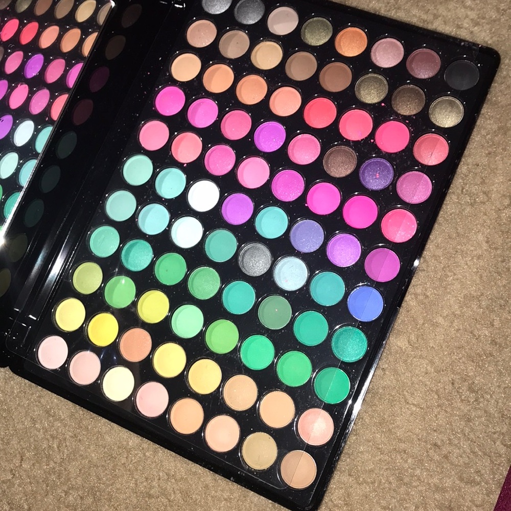 Eyeshadow  Pallet No offers flash sale